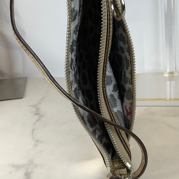 COACH POPPY VINTAGE GOLD SEQUINS WRISTLET BAG - Picture 11 of 12